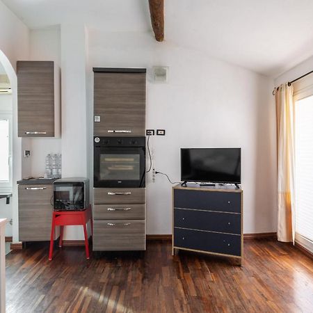 Studio Malcontenti Con Terrazzo By Wonderful Ltaly Bologna Bagian luar foto