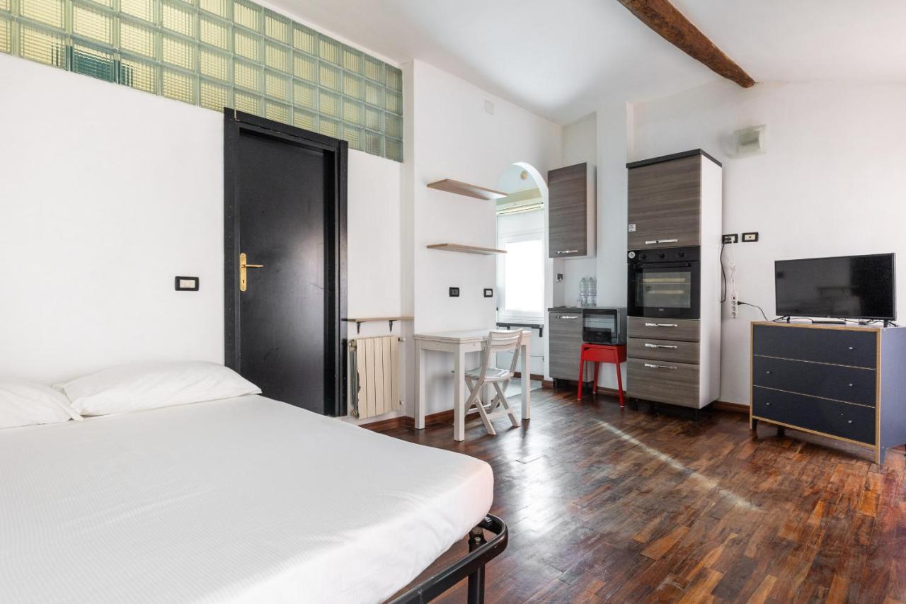 Studio Malcontenti Con Terrazzo By Wonderful Ltaly Bologna Bagian luar foto