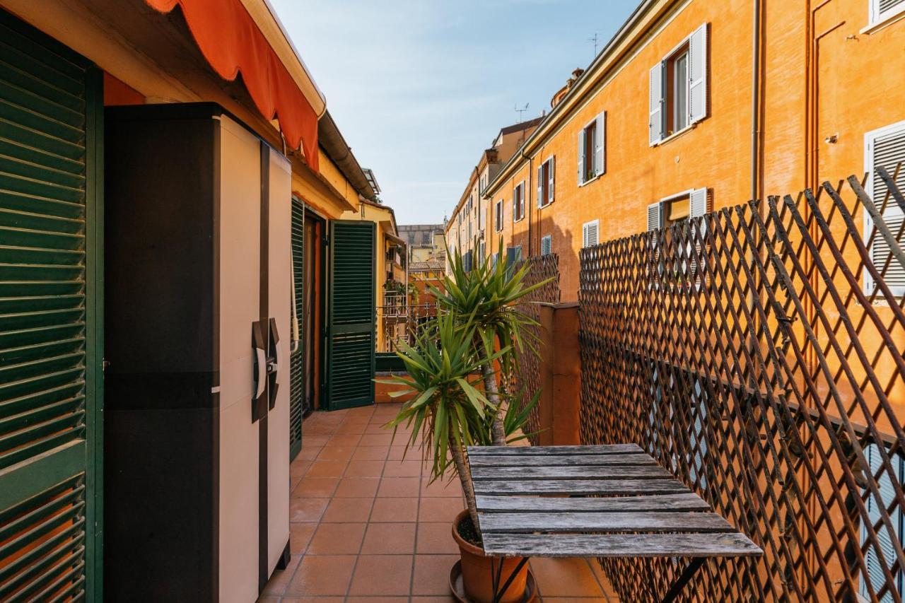 Studio Malcontenti Con Terrazzo By Wonderful Ltaly Bologna Bagian luar foto